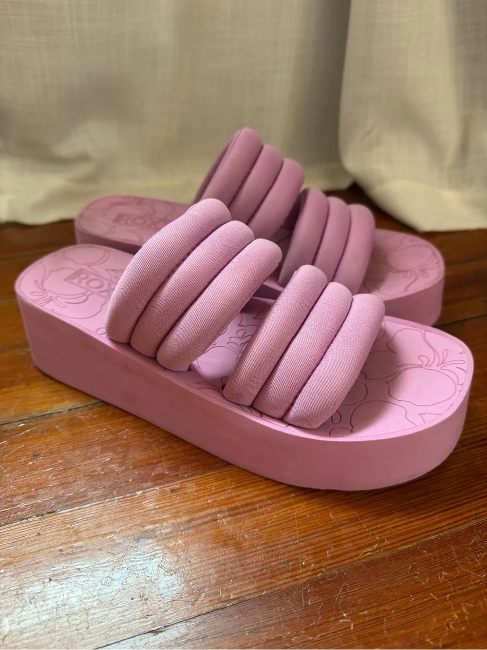 Roxy Totally Tubular Platform Slides